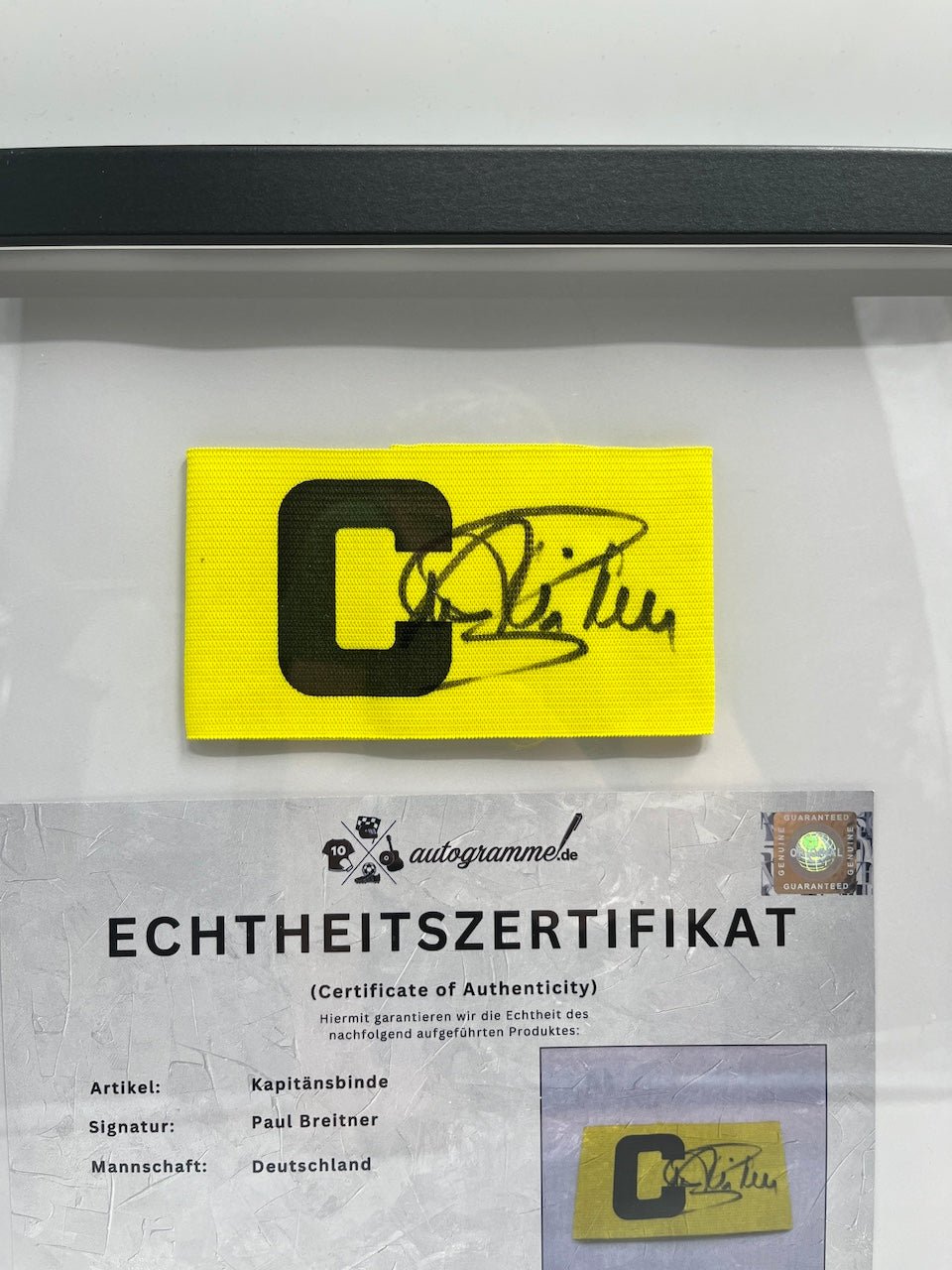 Kapitänsbinde Paul Breitner signiert im Rahmen DFB Fußball Autogramm COA