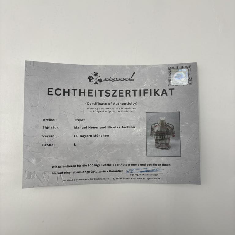 Bayern München signiert Manuel Neuer und Nicolas Jackson Autogramm Adidas COA L