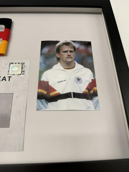 Kapitänsbinde Hans Dorfner signiert im Rahmen Deutschland Fußball Autogramm