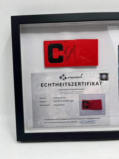 Kapitänsbinde Karl-Heinz Rummenigge signiert im Rahmen DFB Autogramm COA