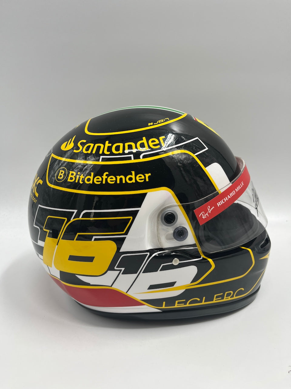 Charles Leclerc Formel 1 Replica Helm signiert Autogramm COA 1:1