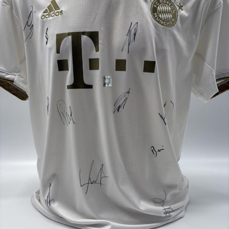 FC Bayern München Trikot 2021/2022 Teamsigniert Autogramm Fußball Unterschrift L