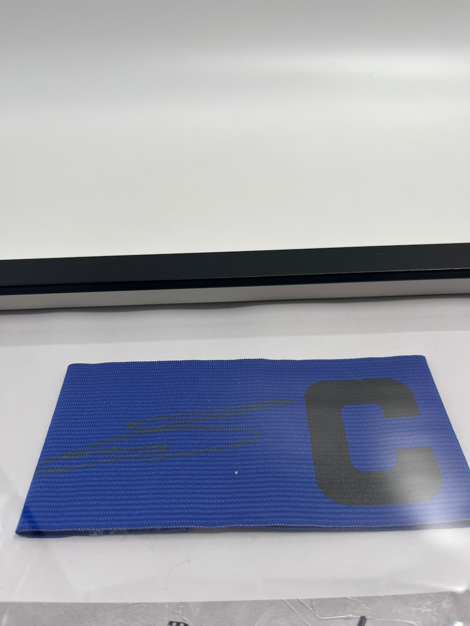 Captain's armband signed by Benjamin Henrichs in the DFB Football Autograph COA format