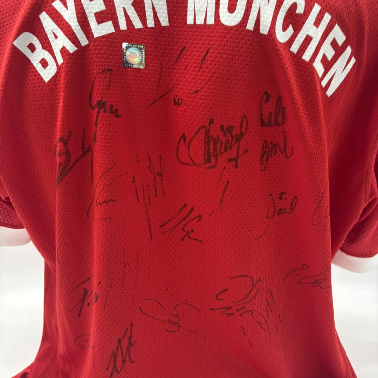 Bayern München Trikot 2009/2010 Teamsigniert Bundesliga COA Adidas L