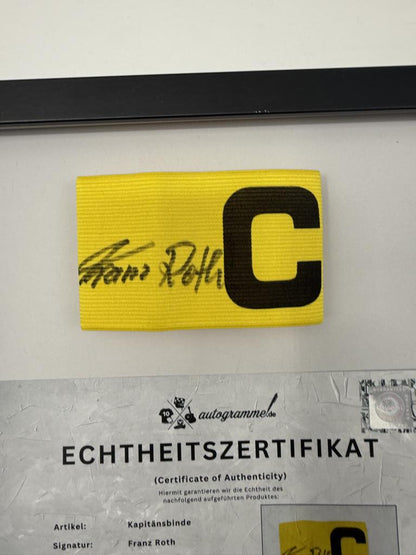 Kapitänsbinde Franz Roth signiert im Rahmen Bayern München Autogramm COA