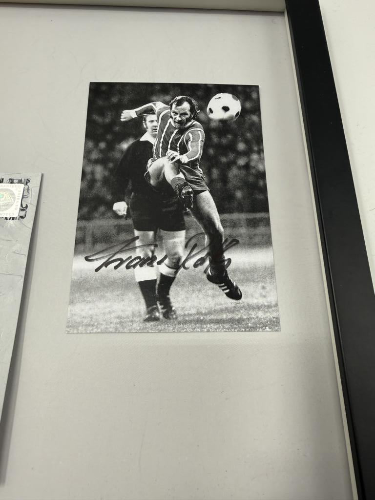 Kapitänsbinde Franz Roth signiert im Rahmen Bayern München Autogramm COA