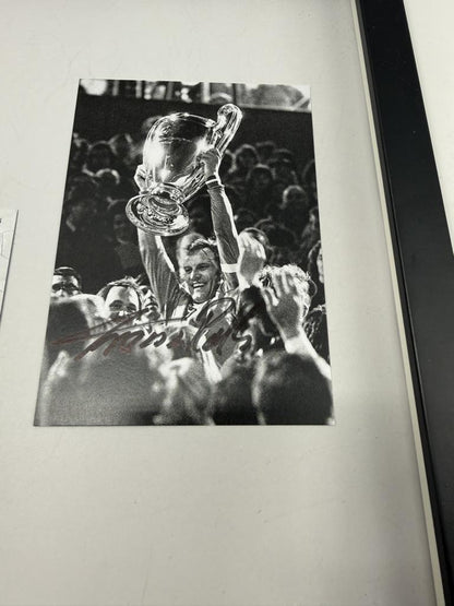 Kapitänsbinde Franz Roth signiert im Rahmen Bayern München Autogramm COA