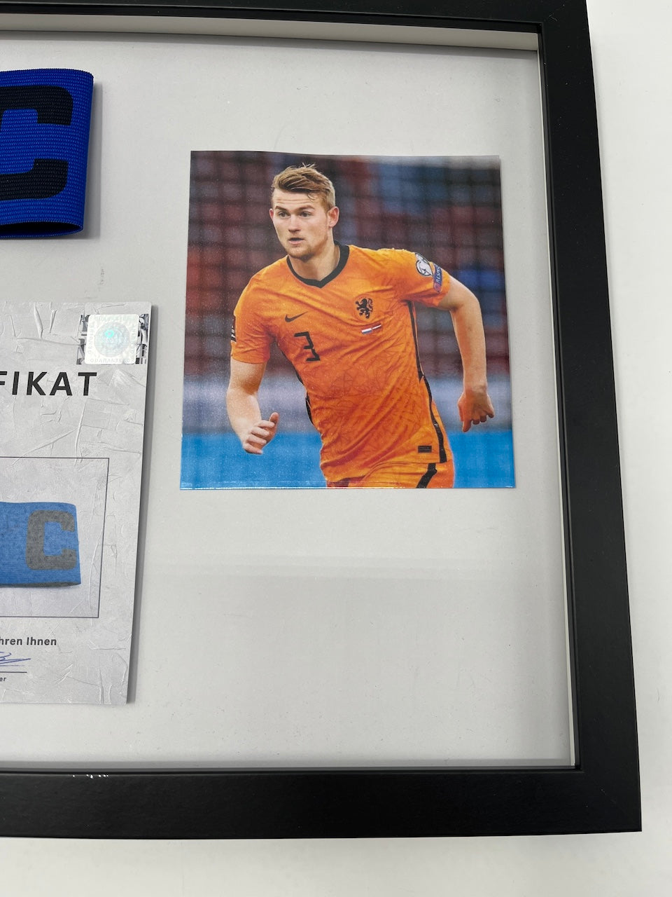 Captain's armband signed by Matthijs de Ligt, framed, Netherlands, autograph COA