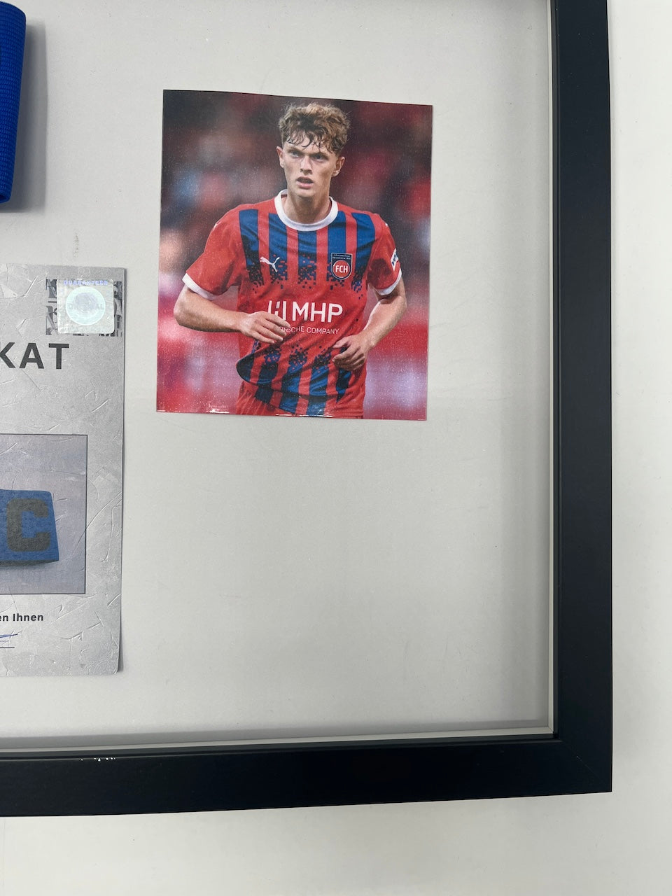 Kapitänsbinde Paul Wanner signiert im Rahmen Heidenheim Autogramm COA