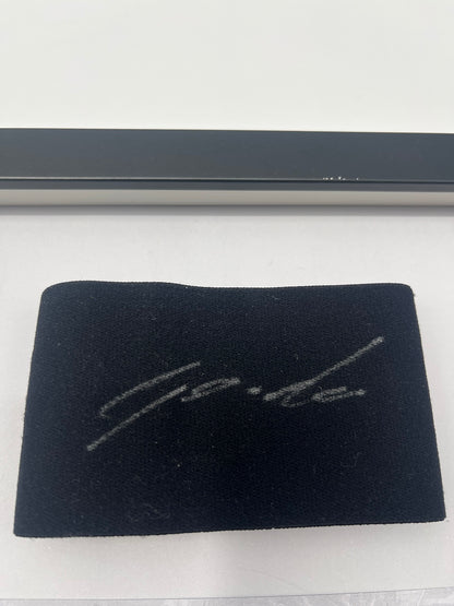 Kapitänsbinde Lois Openda signiert im Rahmen Belgien Autogramm COA