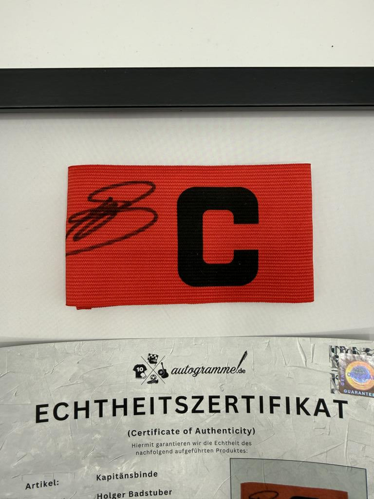 Kapitänsbinde Holger Badstuber signiert im Rahmen Bayern München Fußball COA
