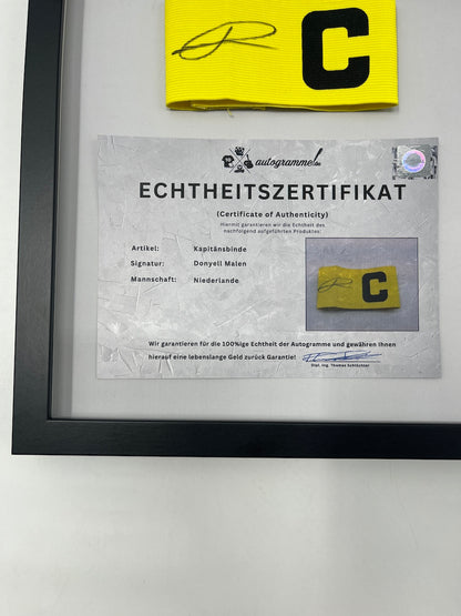 Kapitänsbinde Donyell Malen signiert im Rahmen Niederlande Autogramm COA