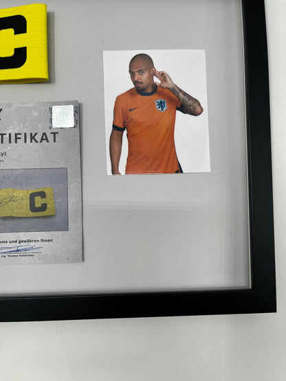 Kapitänsbinde Donyell Malen signiert im Rahmen Niederlande Autogramm COA