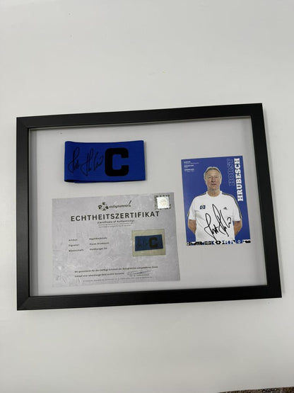 Kapitänsbinde Horst Hrubesch signiert im Rahmen Hamburger SV Autogramm COA