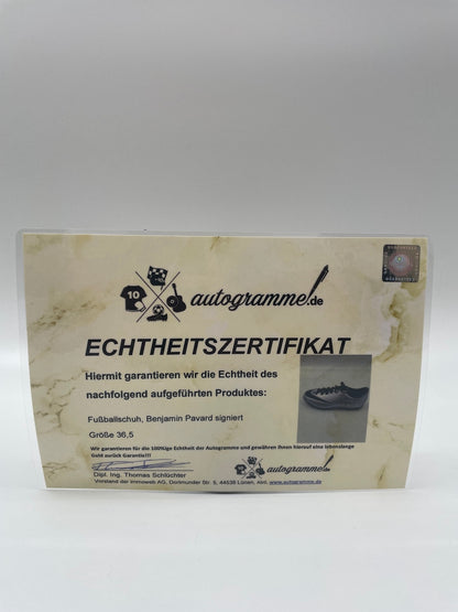 Football shoe Benjamin Pavard signed football Bavaria FCB autograph Bundesliga 36.5