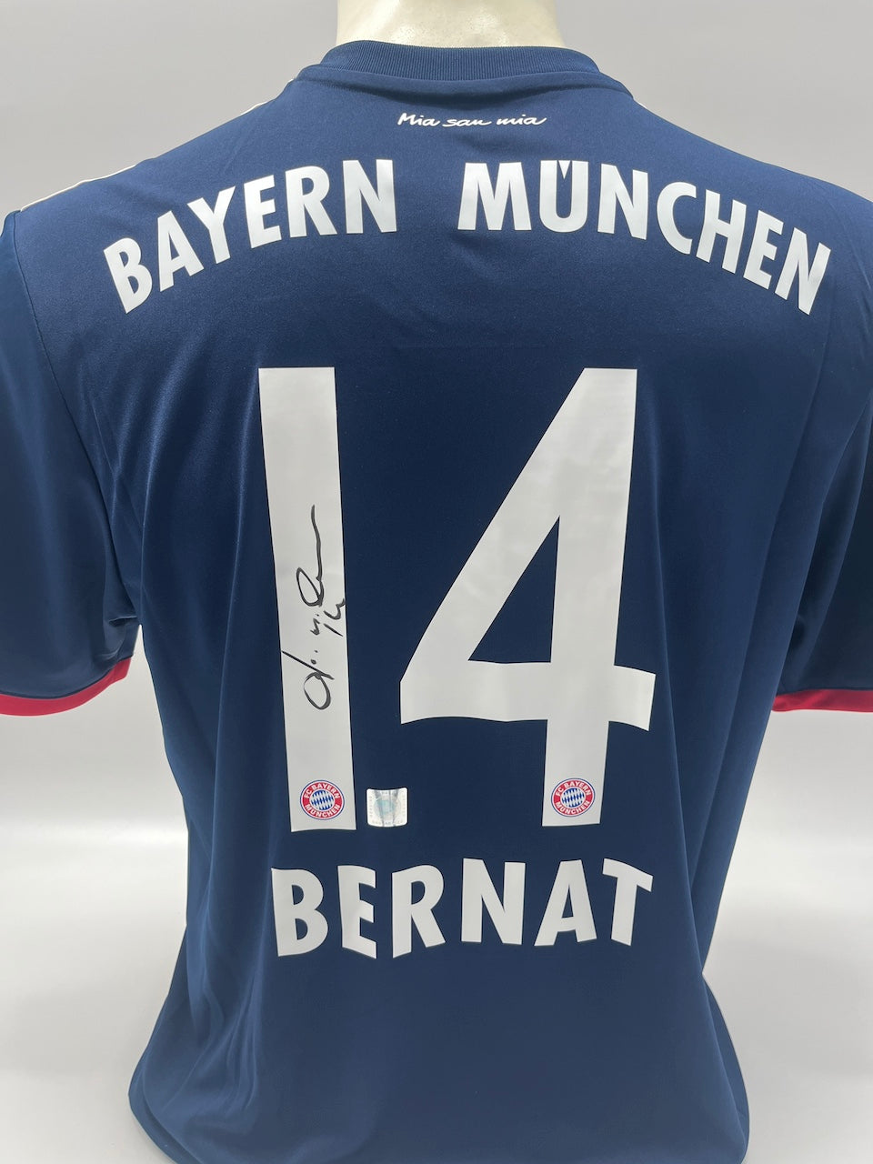 Bayern Munich jersey Juan Bernat signed autographs Adidas M