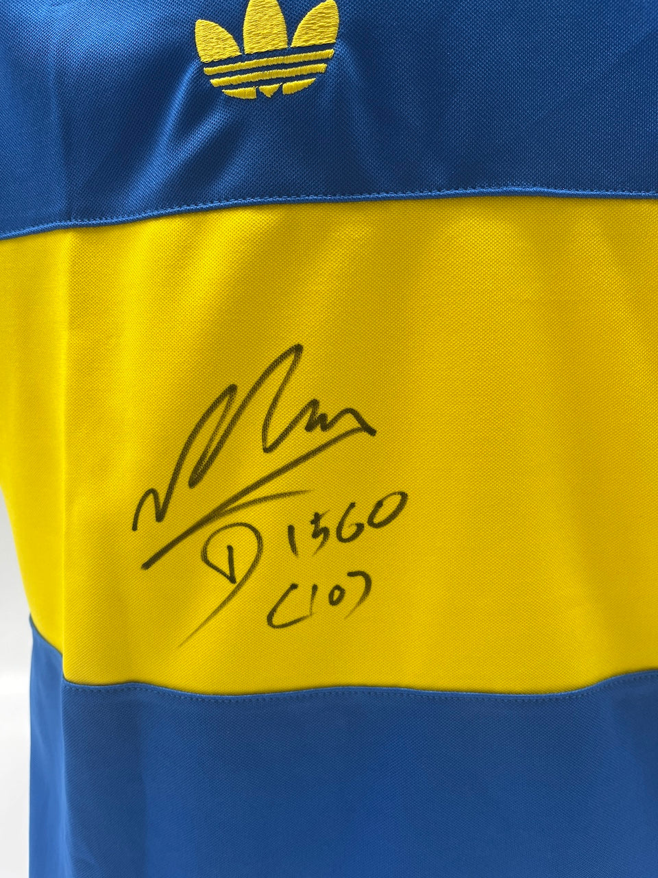 Boca Junior jersey signed by Diego Maradona, autographed COA L