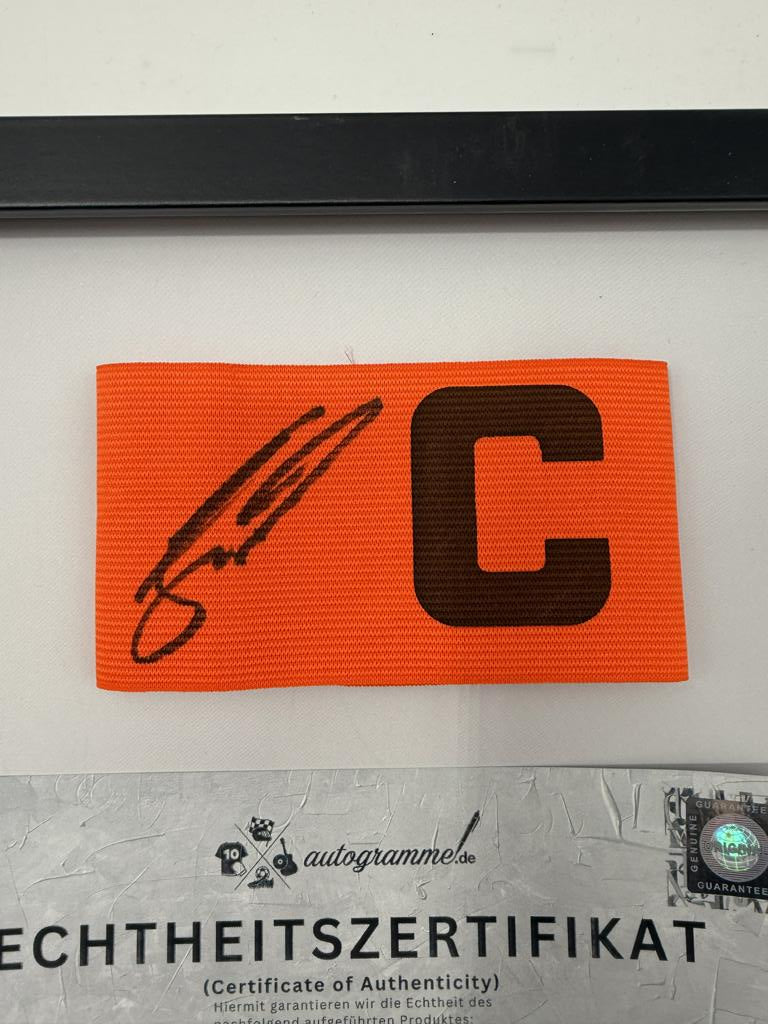 Kapitänsbinde Julian Brandt signiert im Rahmen Borussia Dortmund COA Fußball