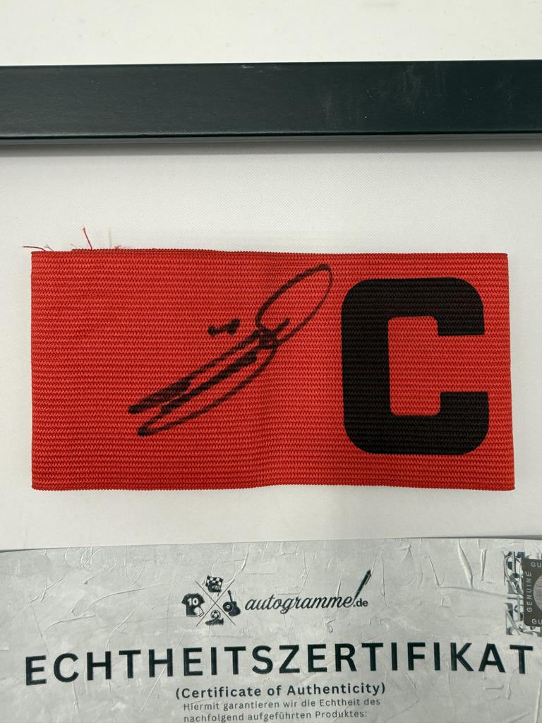 Kapitänsbinde Julian Brandt signiert im Rahmen Borussia Dortmund COA Fußball