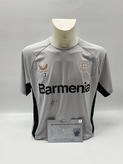 Bayer Leverkusen training shirt signed by Jonas Hofmann, Castore L