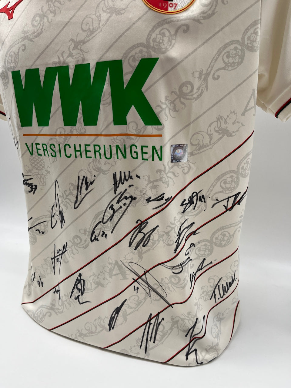 FC Augsburg Trikot 2024/2025 Teamsigniert COA Bundesliga M