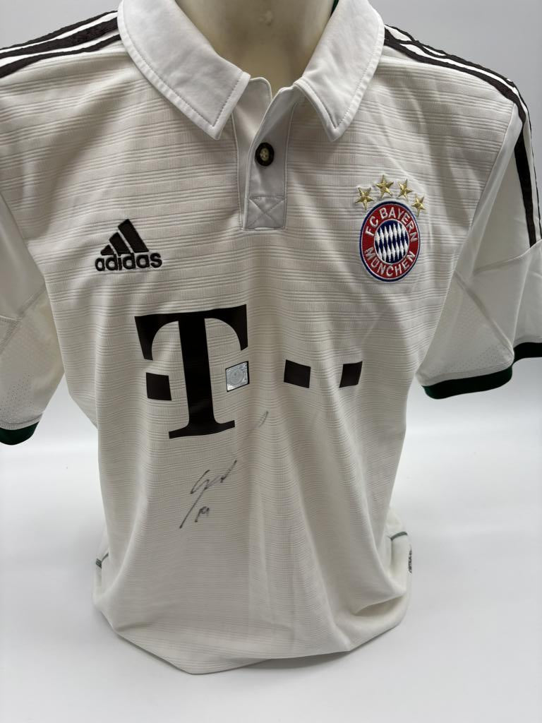 Bayern Munich jersey Mario Götze signed autographs Bundesliga Adidas L