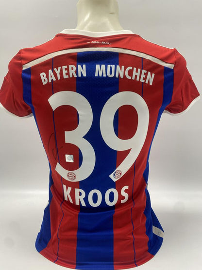 FC Bayern Munich Women's Jersey Toni Kroos Signed Adidas COA Bundesliga M