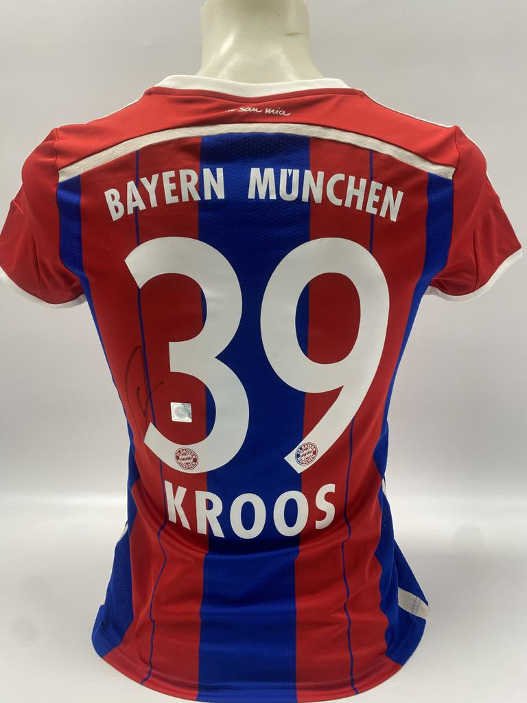 FC Bayern München Frauentrikot Toni Kroos signiert Adidas COA Bundesliga M