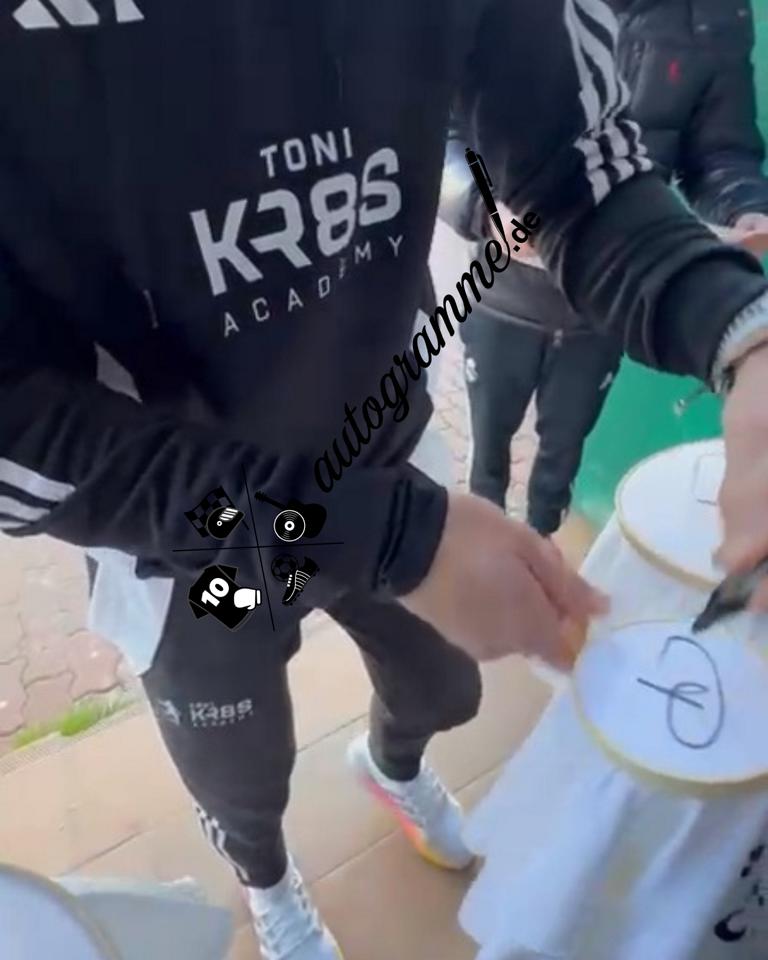 Real Madrid Trikot Toni Kroos signiert Autogramm Adidas COA L