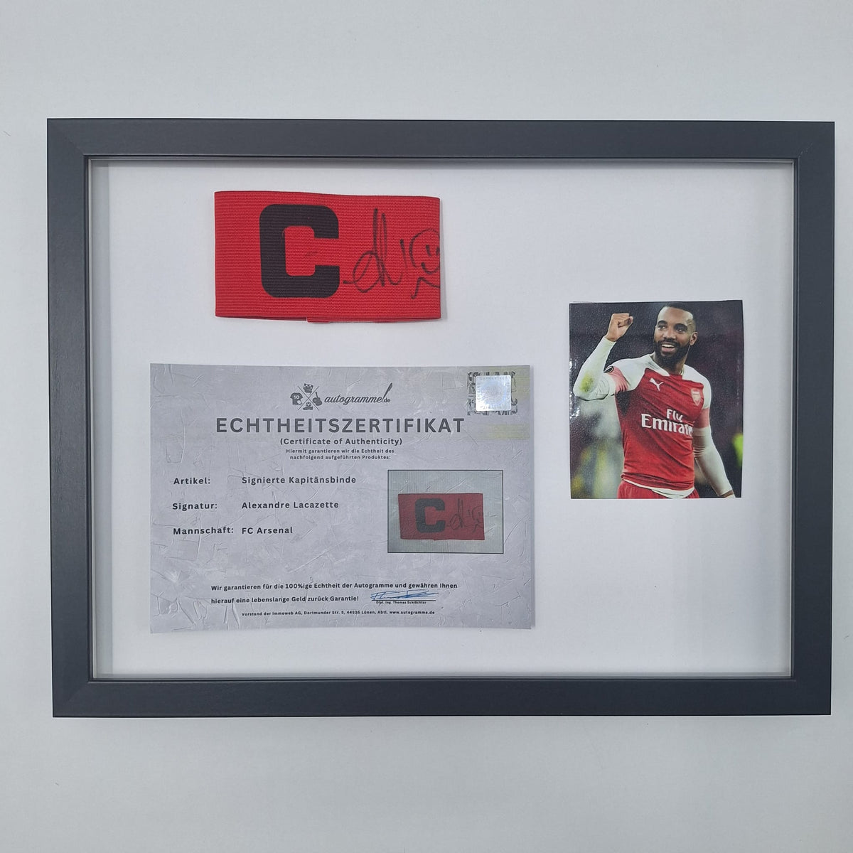 Kapitänsbinde Alexandre Lacazette signiert im Rahmen FC Arsenal Autogramm COA