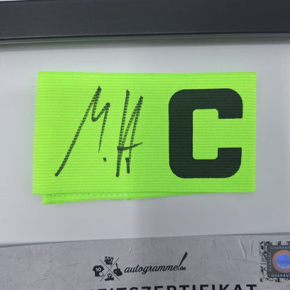 Kapitänsbinde Morten Hjulmand signiert im Rahmen Sporting Lissabon Autogramm COA