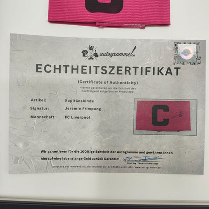 Kapitänsbinde Jeremie Frimpong signiert im Rahmen FC Liverpool Autogramm