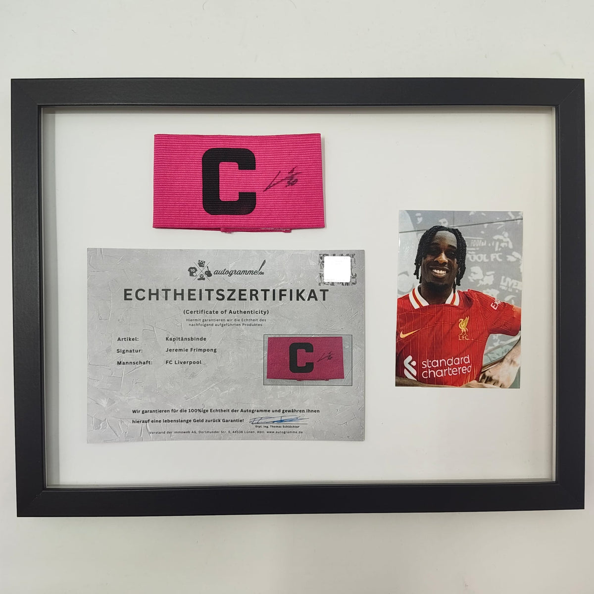 Kapitänsbinde Jeremie Frimpong signiert im Rahmen FC Liverpool Autogramm