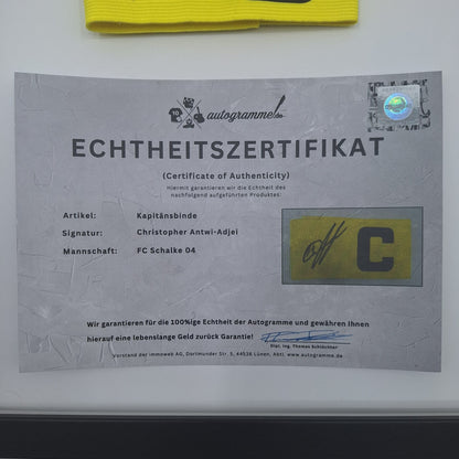Kapitänsbinde Christopher Antwi-Adjei signiert im Rahmen Schalke 04 COA Gelb
