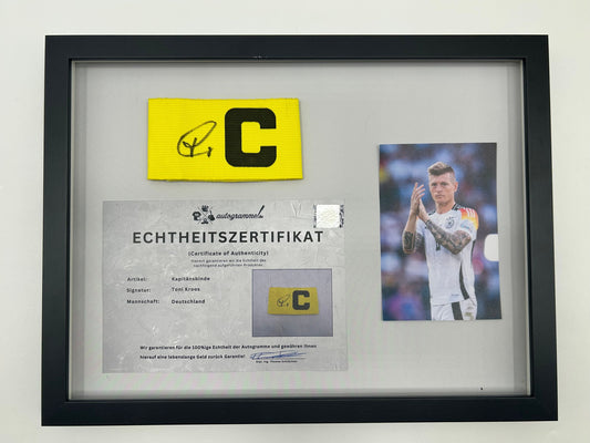 Kapitänsbinde Toni Kroos signiert im Rahmen DFB Fußball COA  Autogramm