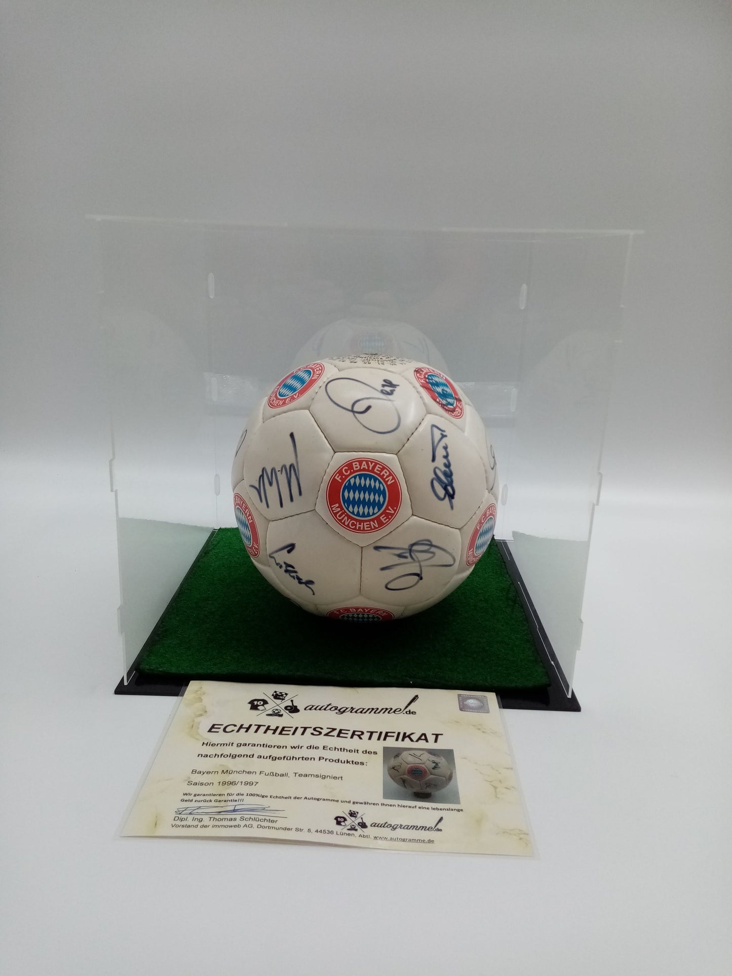 FC Bayern Munich Football Team signed 1996/1997 Autograph Bundesliga FCB