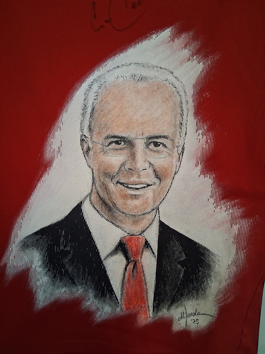 Bayern München Trikot Portrait Franz Beckenbauer handgemalt und signiert im Rahmen 2XL