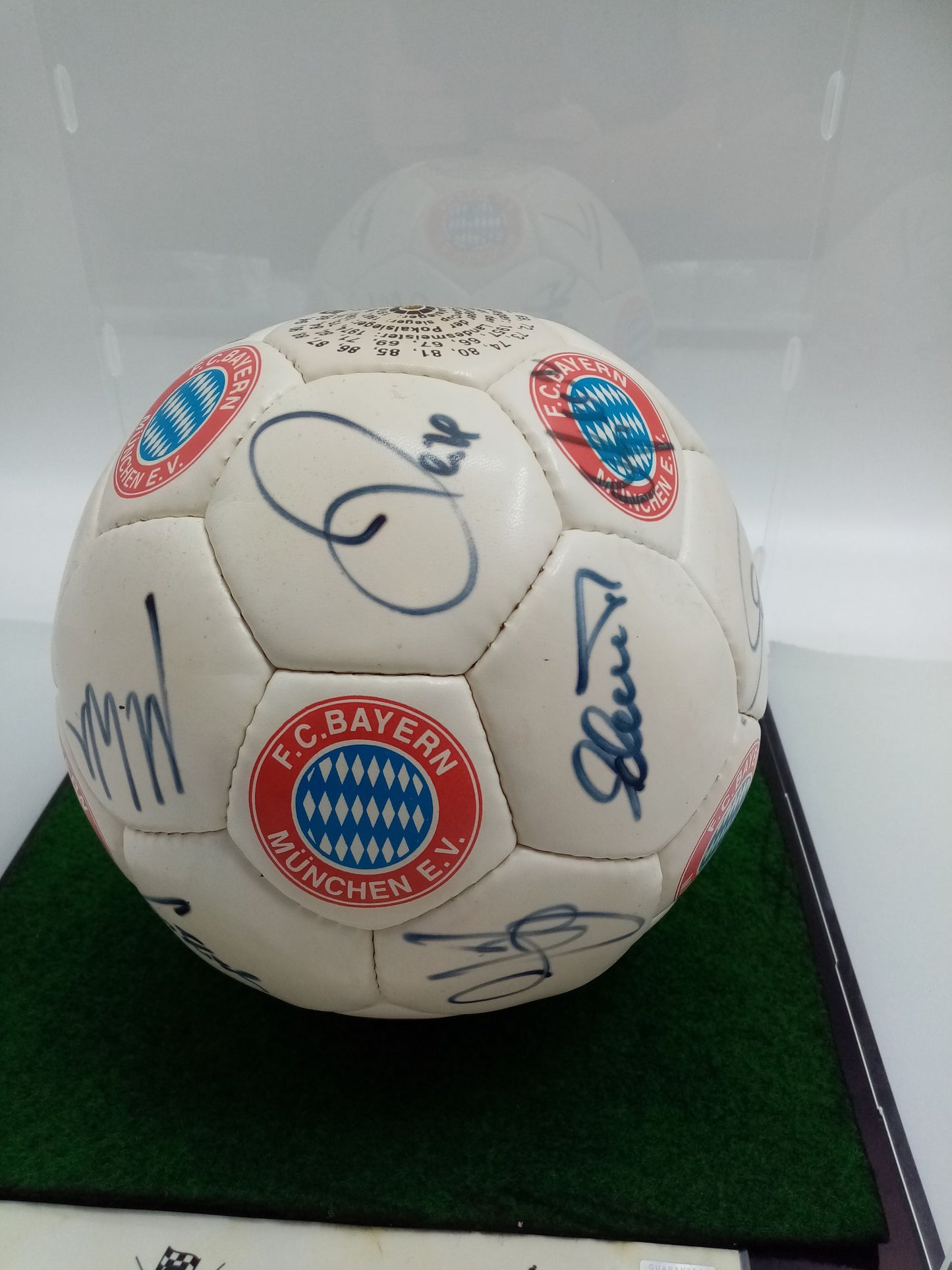 FC Bayern Munich Football Team signed 1996/1997 Autograph Bundesliga FCB