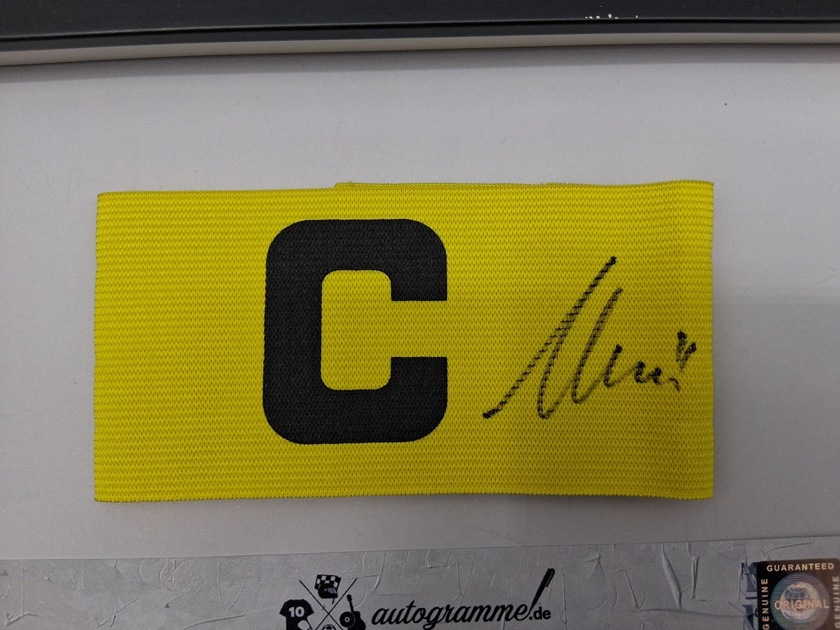 Brazalete de capitán de Marco Reus firmado en un marco con certificado de autenticidad del LA Galaxy.