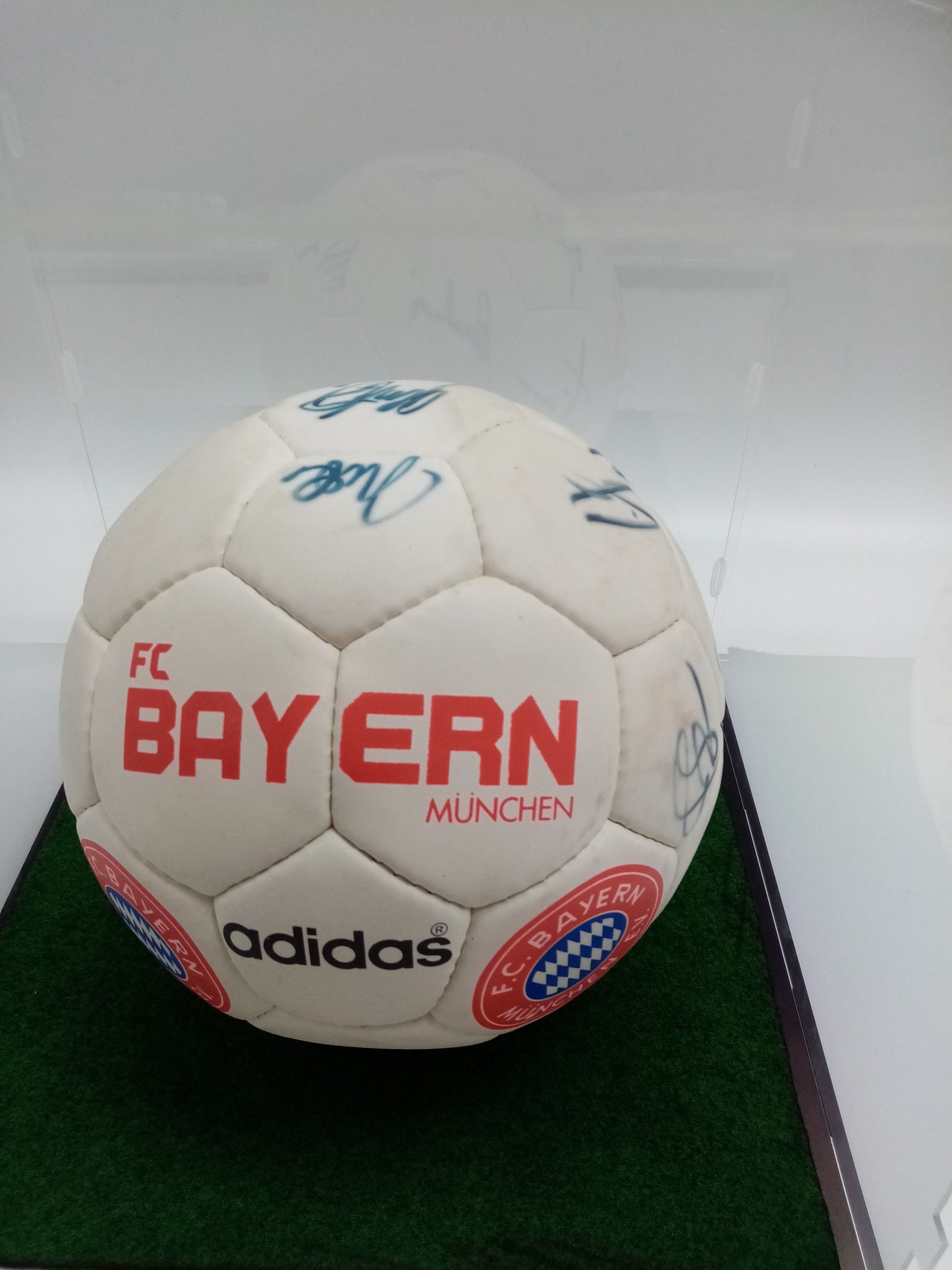 Bayern München Fußball Teamsigniert 1996/1997 Autogramme Bundesliga Ball FCB