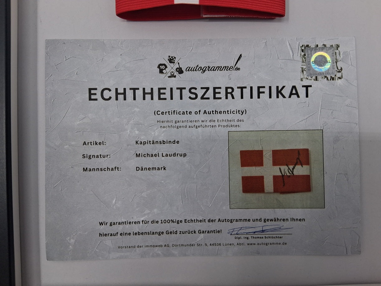 Kapitänsbinde Michael Laudrup signiert im Rahmen Dänemark COA Autogramm