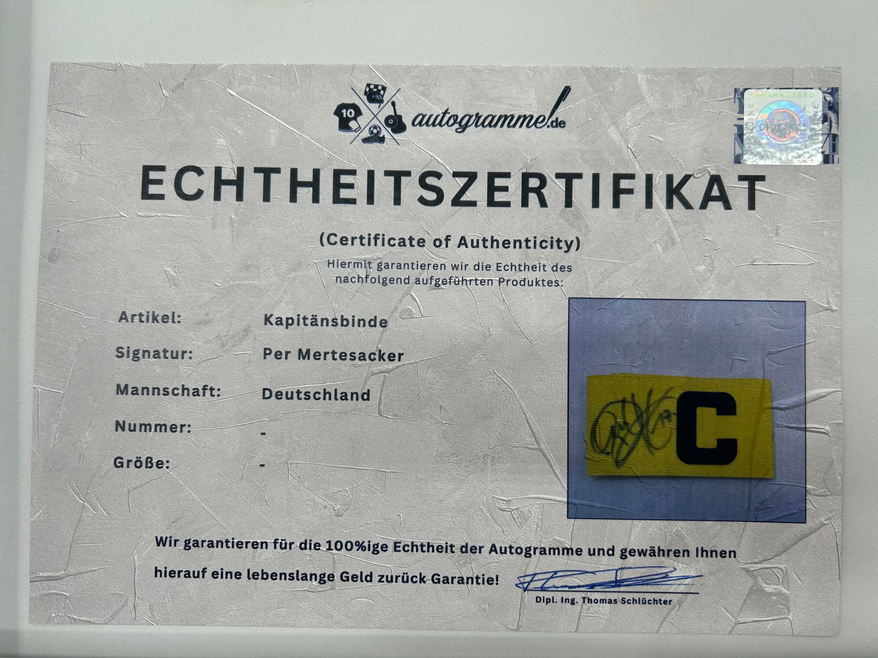 Kapitänsbinde Per Mertesacker signiert im Rahmen DFB Fußball Autogramm COA
