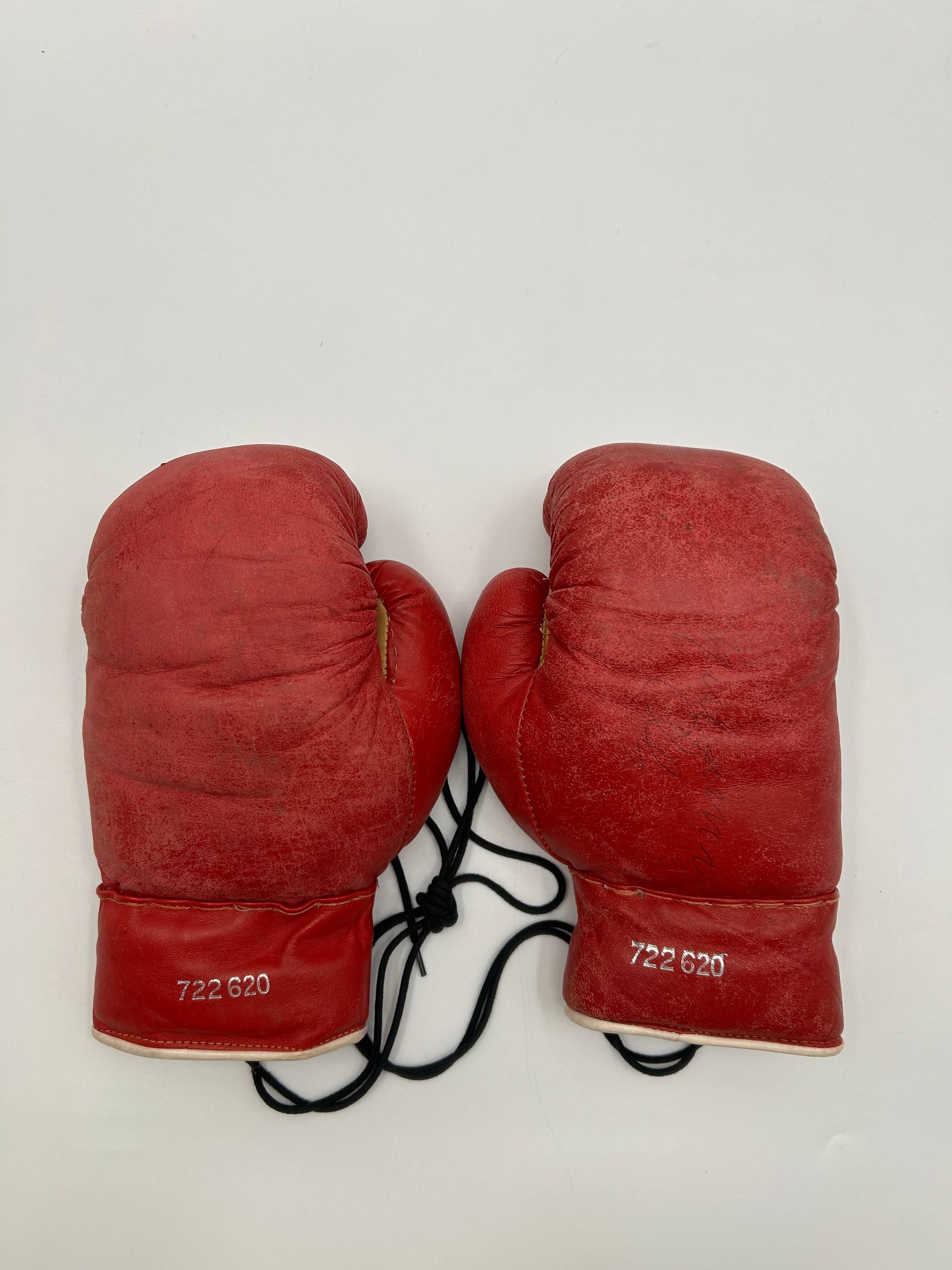 Boxhandschuh Muhammad Ali 1976 signiert Unterschrift Autogramm Boxen