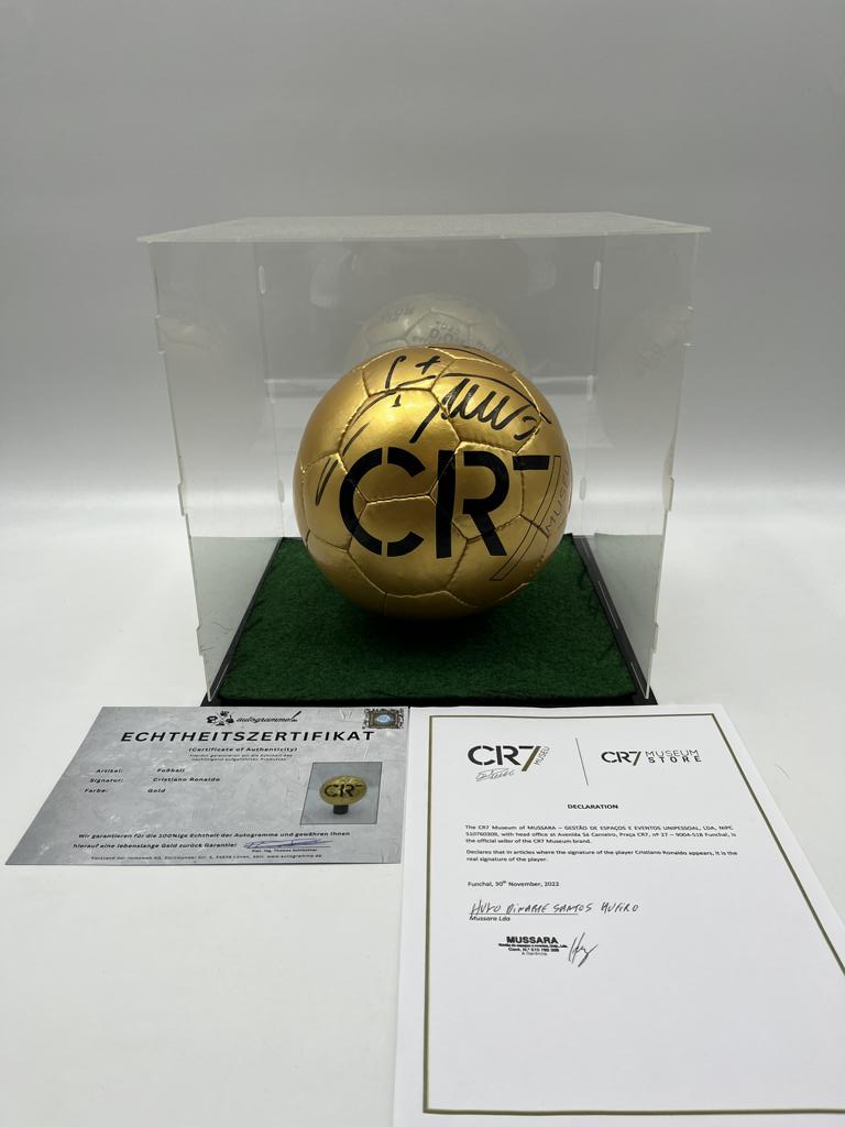 Football Cristiano Ronaldo signs Portugal Football Real Madrid Autogram Ball