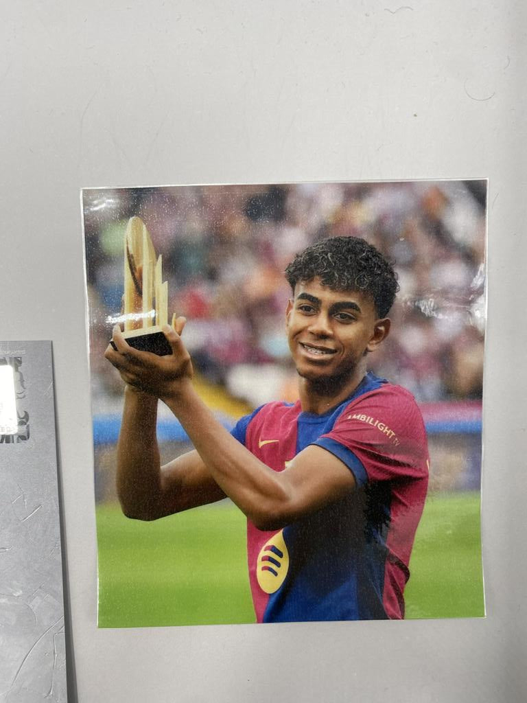 Kapitänsbinde Lamine Yamal signiert im Rahmen FC Barcelona COA Autogramm