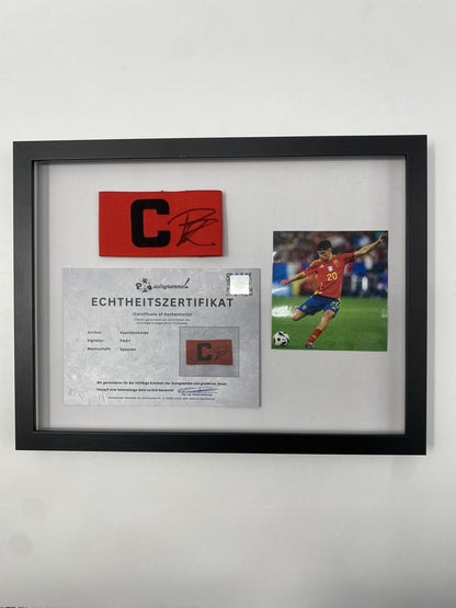 Kapitänsbinde Pedri signiert im Rahmen Spanien Autogramm COA Fußball