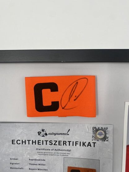 Kapitänsbinde Thomas Müller signiert im Rahmen Bayern München Autogramm COA