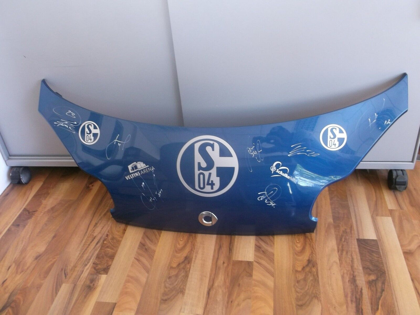 Motorhaube für Smart 451 signiert von Schalke Spielern