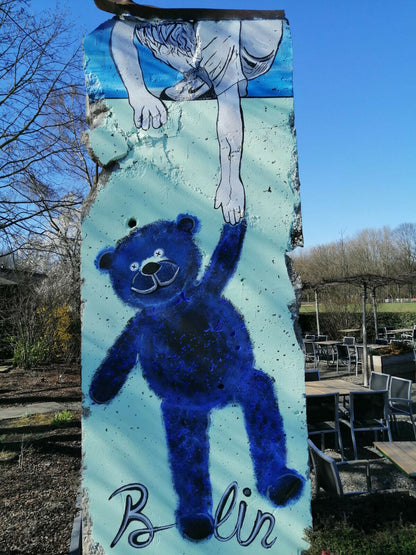 mino art bemalte Berliner Mauer - Echtes Mauerelement -segment
