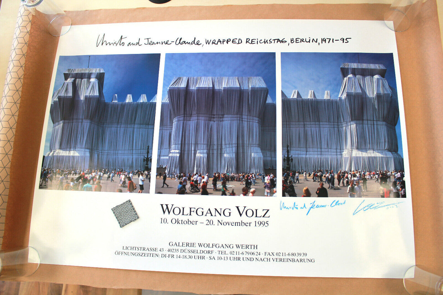 Christo und Jeanne Claude handsignierter Kunstdruck + Original Stoff vom Reichstag